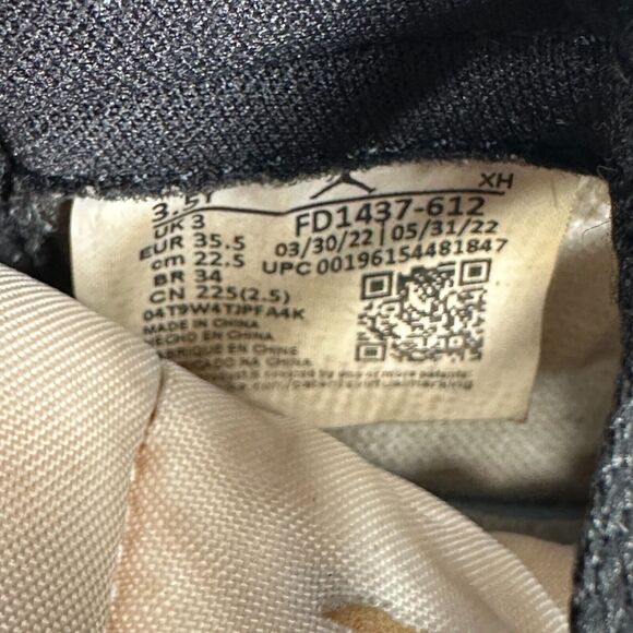 Nike Jordan 1 Retro High OG Chicago Lost Found Shoes FD1437-612 Boys 3.5Y Red - Picture 8 of 9